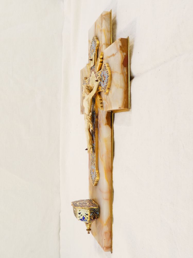 LARGE CRUCIFIX wall-mounted BENITIER in onyx and cloisonné gilt bronze 19th century