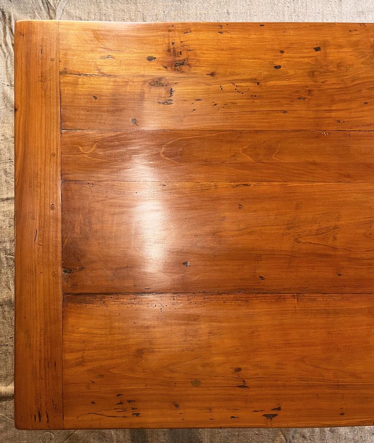 Country table in cherry and oak
