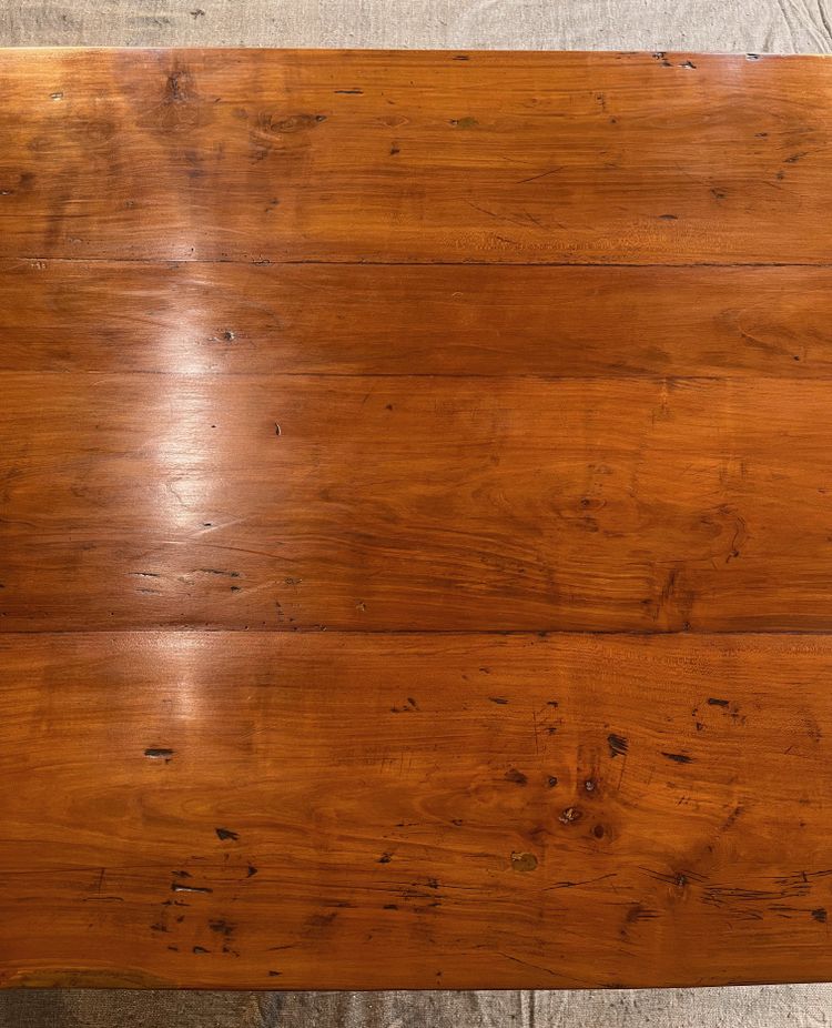 Country table in cherry and oak