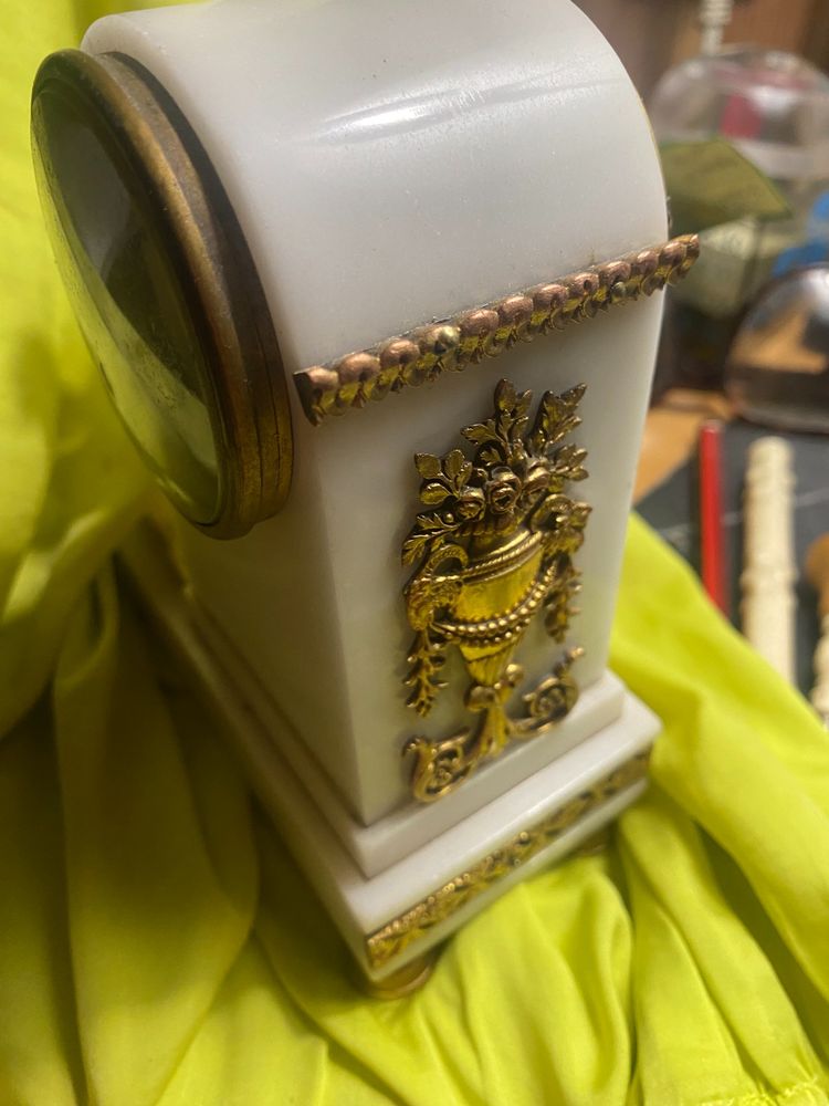 Petite Pendulette  Borne au jardinier fleuriste de Planchon , Maître Horloger à Paris XIXème marbre 