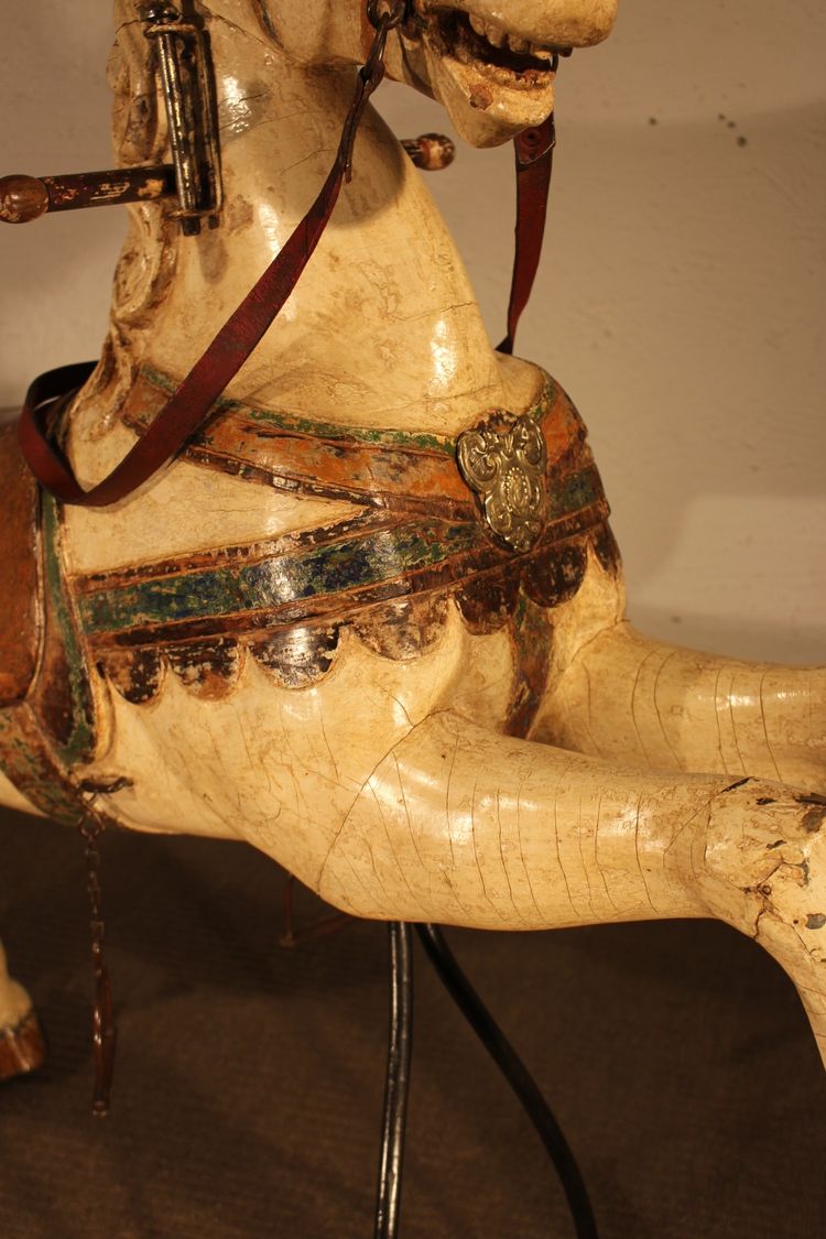 Karussellpferd aus dem 19. Jahrhundert