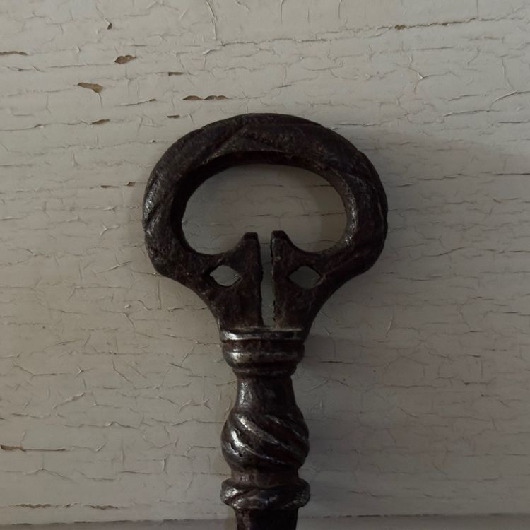 Clé en fer forgé Haute Époque