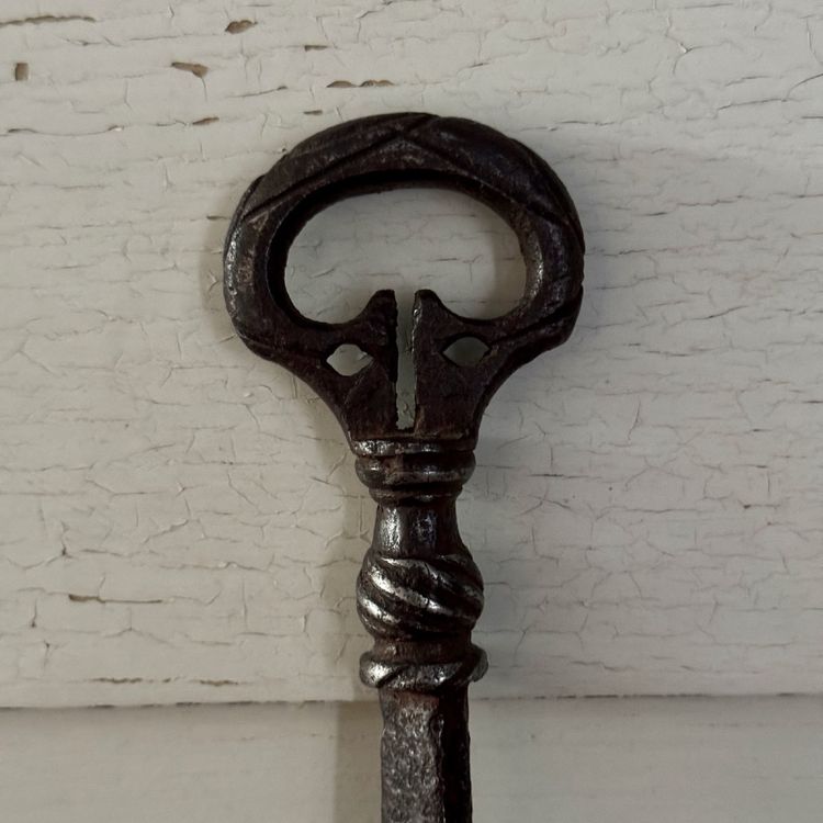 Clé en fer forgé Haute Époque