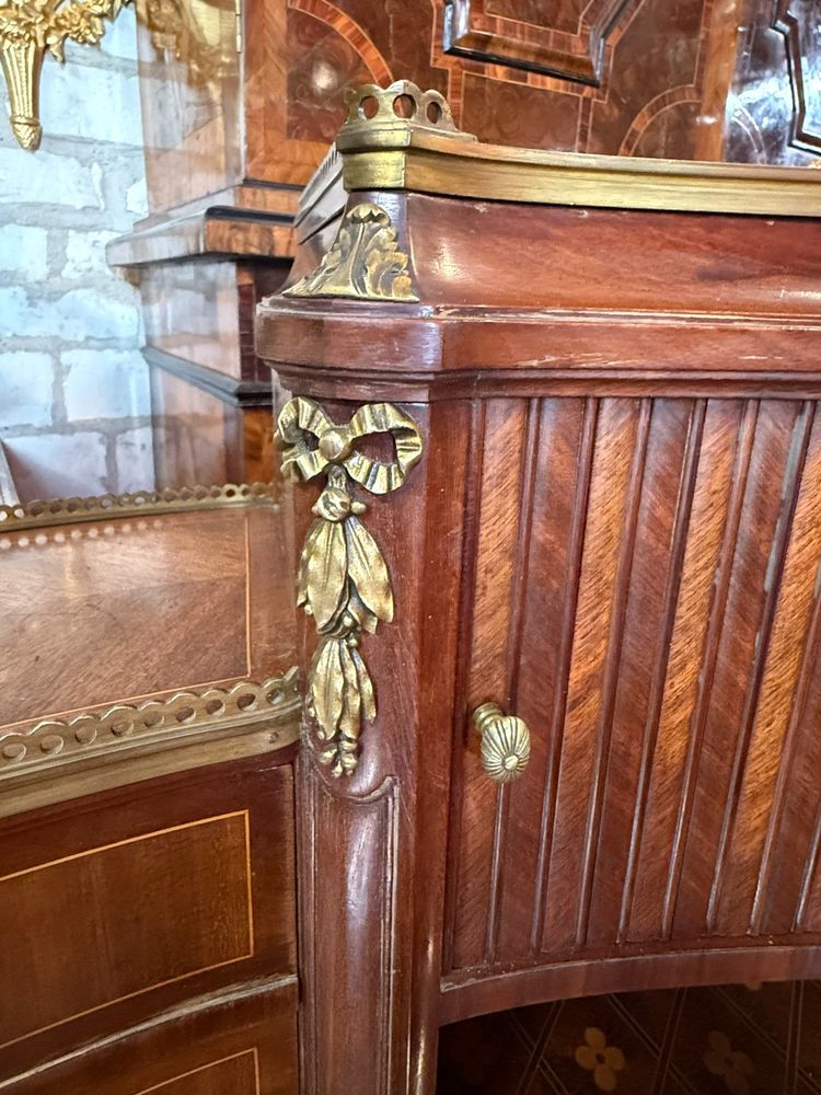 Schreibtisch im Louis XVI-Stil aus den Werkstätten von L. Bettenfeld, Paris