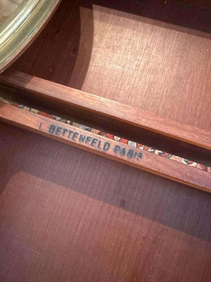 Schreibtisch im Louis XVI-Stil aus den Werkstätten von L. Bettenfeld, Paris