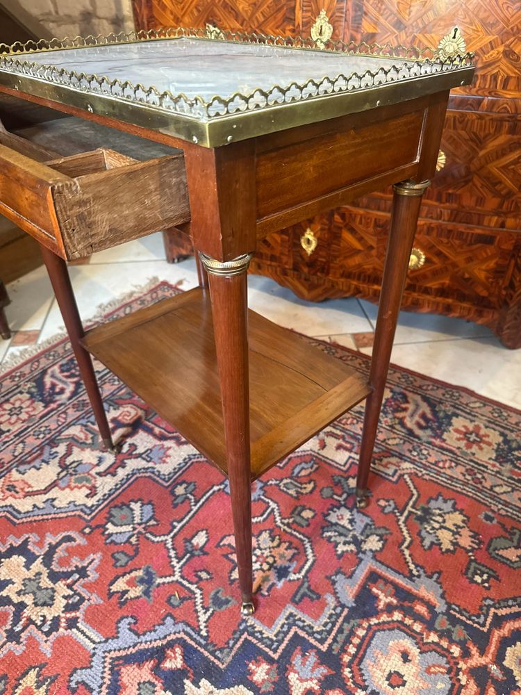 TABLE DE SALON EPOQUE LOUIS XVI