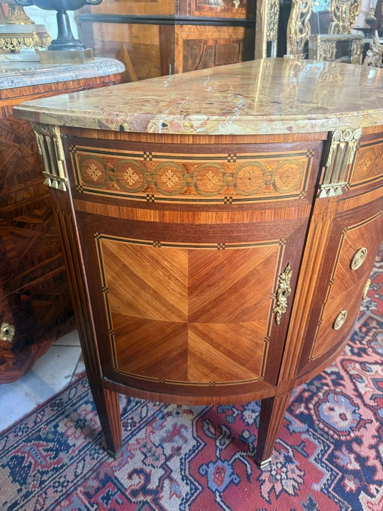 COMMODE DEMI LUNE DE STYLE LOUIS XVI