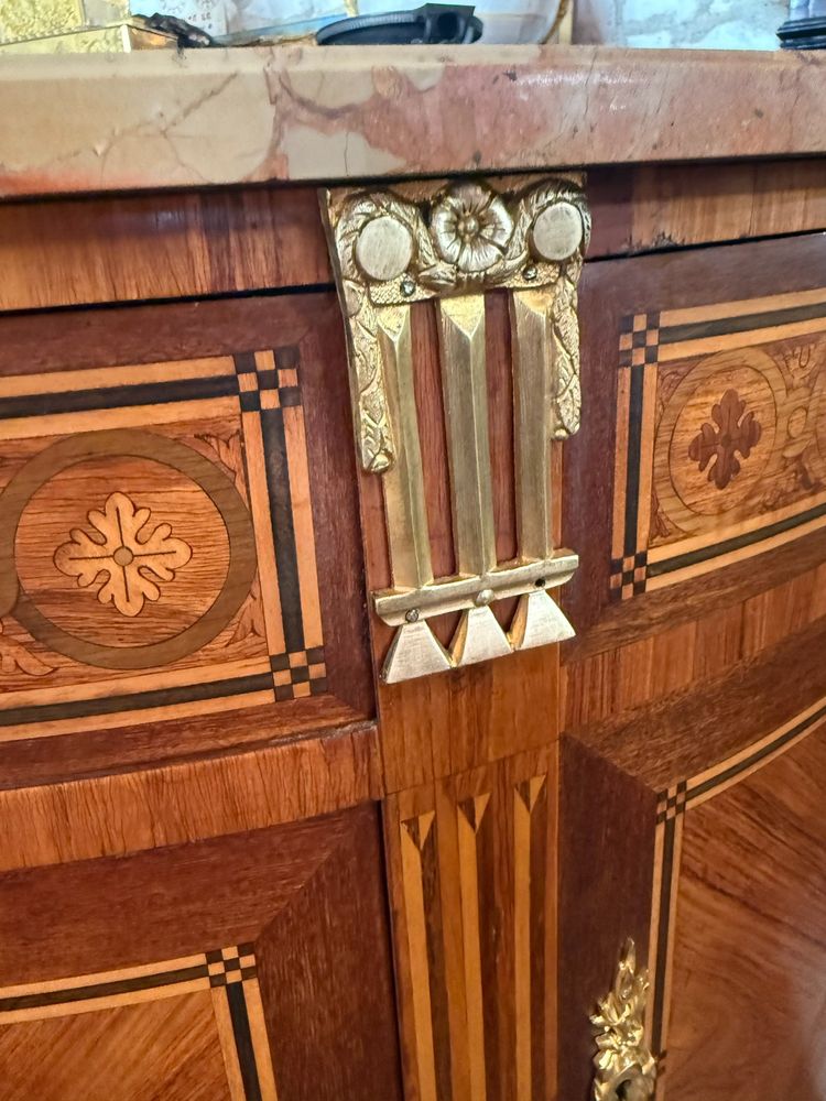 COMMODE DEMI LUNE DE STYLE LOUIS XVI