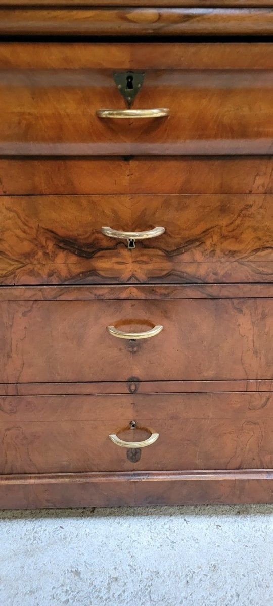 commode a doucine époque Louis Philippe en noyer 