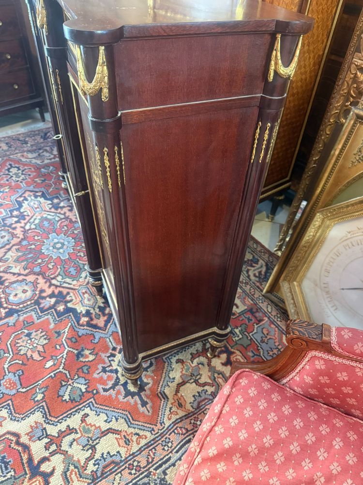 LOUIS XVI-STYLE ENFILADE
