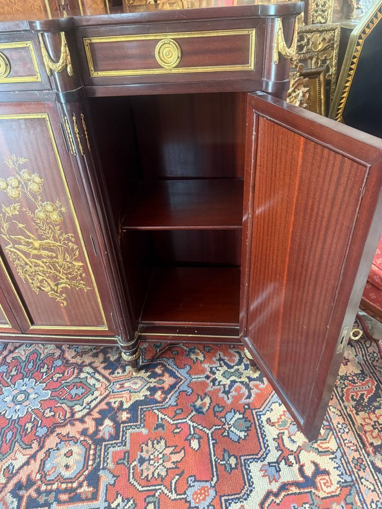LOUIS XVI-STYLE ENFILADE