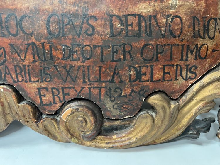 Panneau a encadrement en bois sculpté patiné XVIII siècle