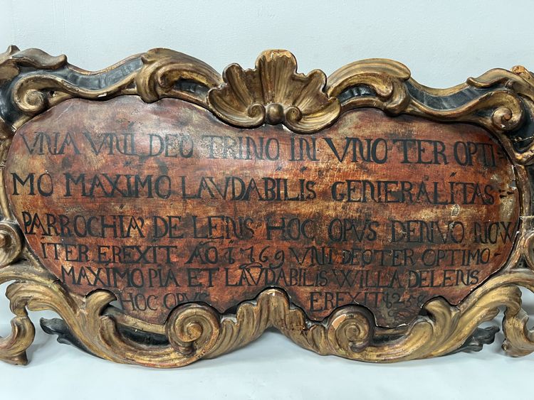 Panneau a encadrement en bois sculpté patiné XVIII siècle