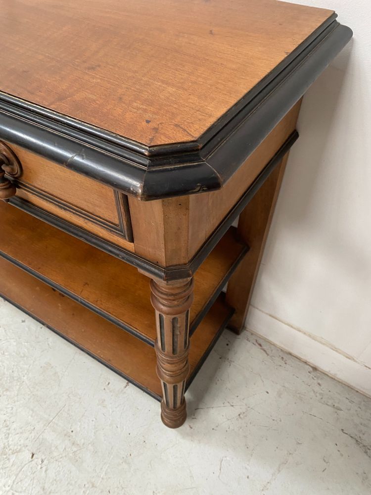 Console Napoléon III en noyer et placage de noyer XIX siècle