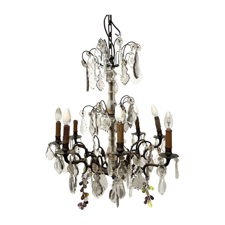 Lampadario in stile Luigi XV con pendenti e frutta in vetro colorato XX secolo