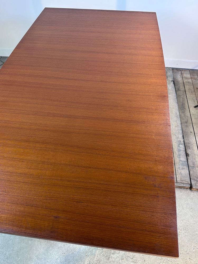 Table a allonges de style scandinave en teck fabrication française 1960