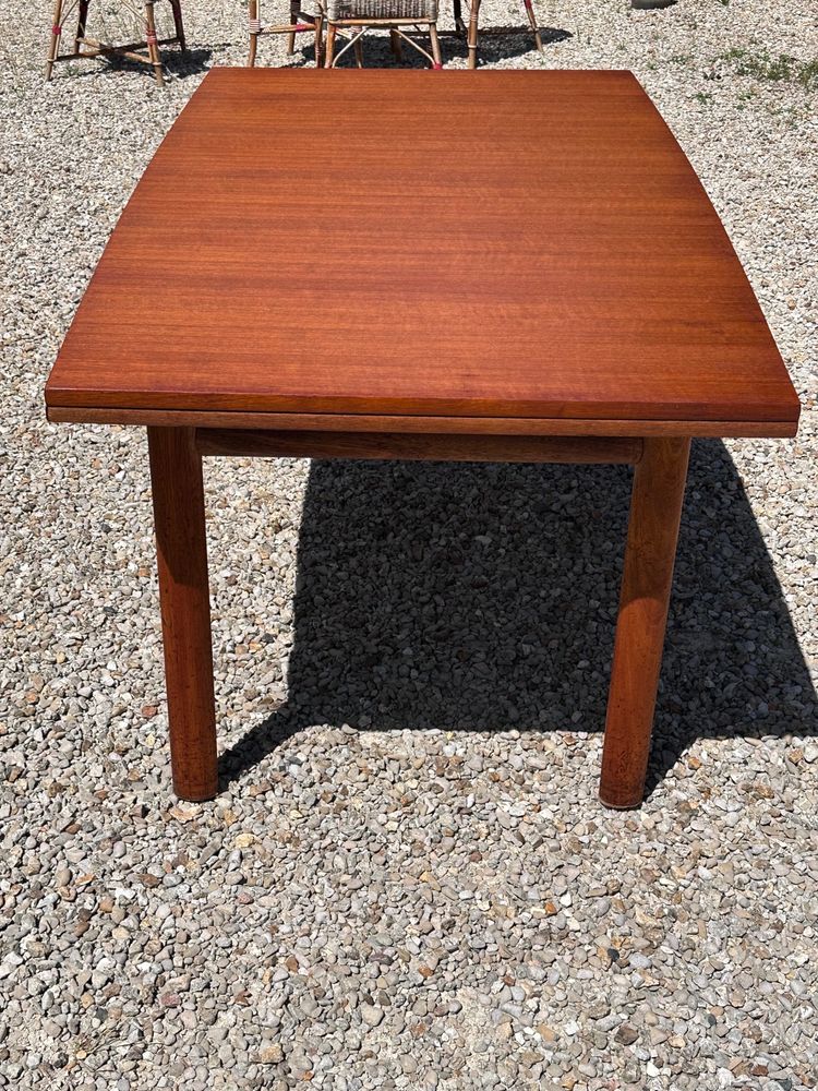 Table a allonges de style scandinave en teck fabrication française 1960