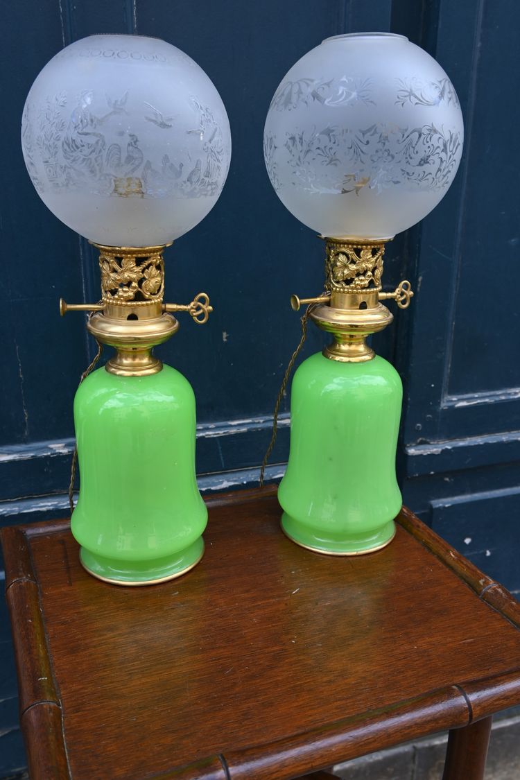 Paar Lampen aus Opalin-Glas XIX, Provenienz Madeleine Castaing