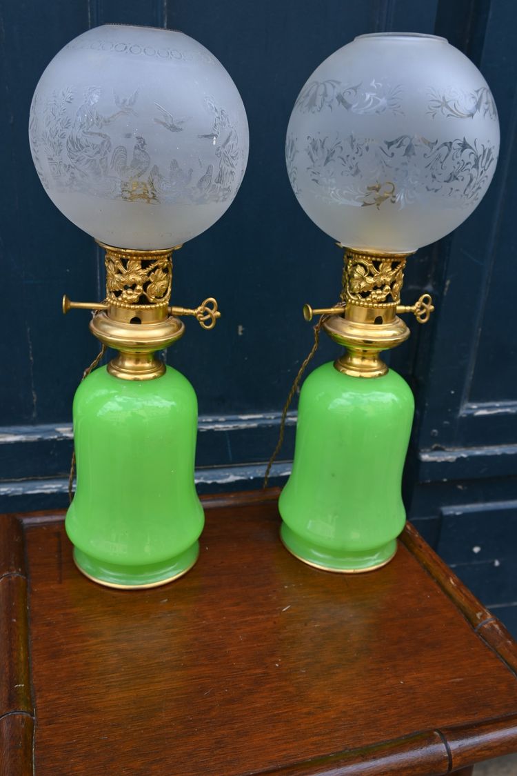 Paar Lampen aus Opalin-Glas XIX, Provenienz Madeleine Castaing