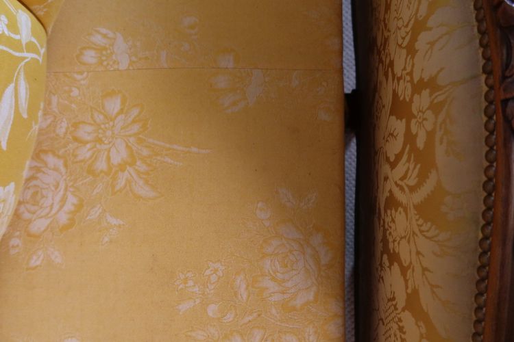 LIT LOUIS XV EN NOYER SCULPTE 