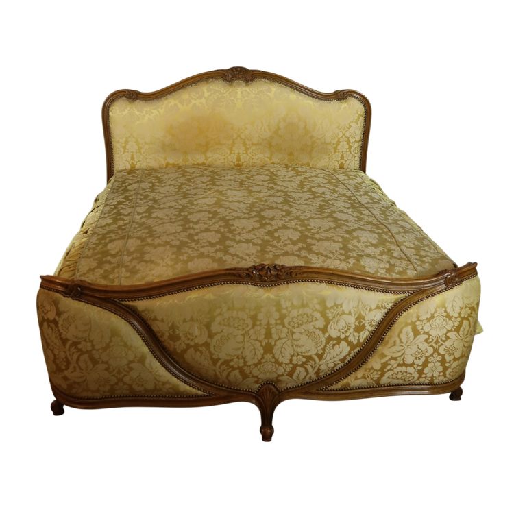 LIT LOUIS XV EN NOYER SCULPTE 