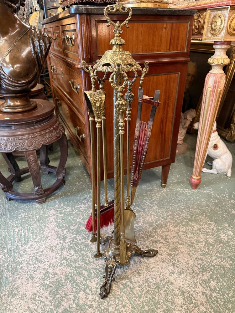 Accessories / Bronze fireplace set, Napoleon III period