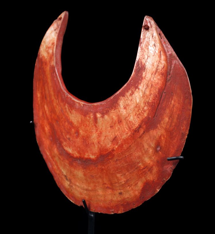 Kina coin, tribal art, oceanic art, primitive art, Papua New Guinea, 21 x 19 cm
