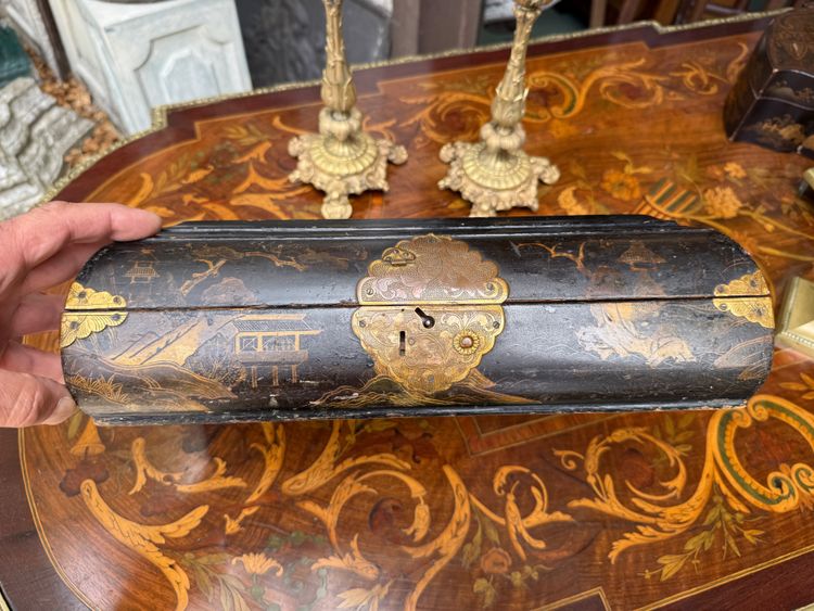 Chinese lacquer wig box, 18th century