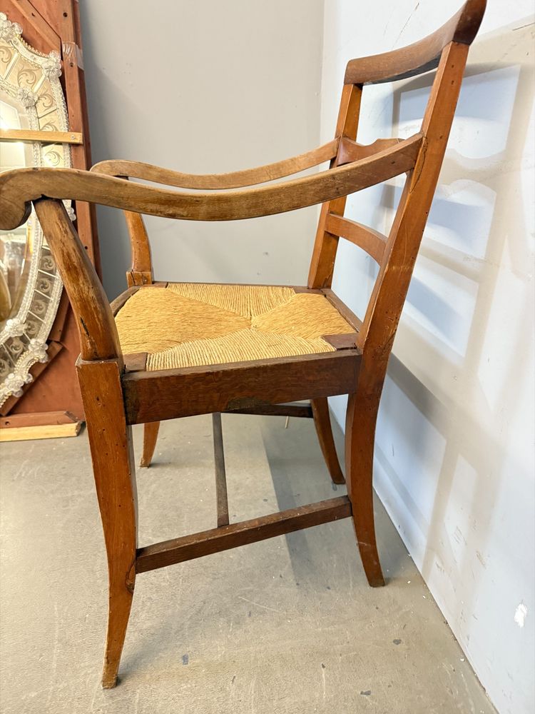 Fauteuil ancien en noyer de la fin du 18ème siècle, Toscane, Louis XVI garni 91x56x45