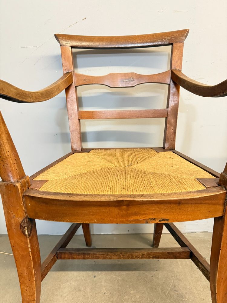 Fauteuil ancien en noyer de la fin du 18ème siècle, Toscane, Louis XVI garni 91x56x45