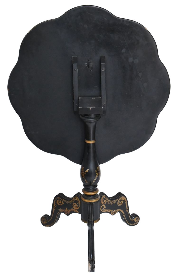 Guéridon d'époque Napoléon III en bois noirci à décor peint d'un bouquet de fleurs