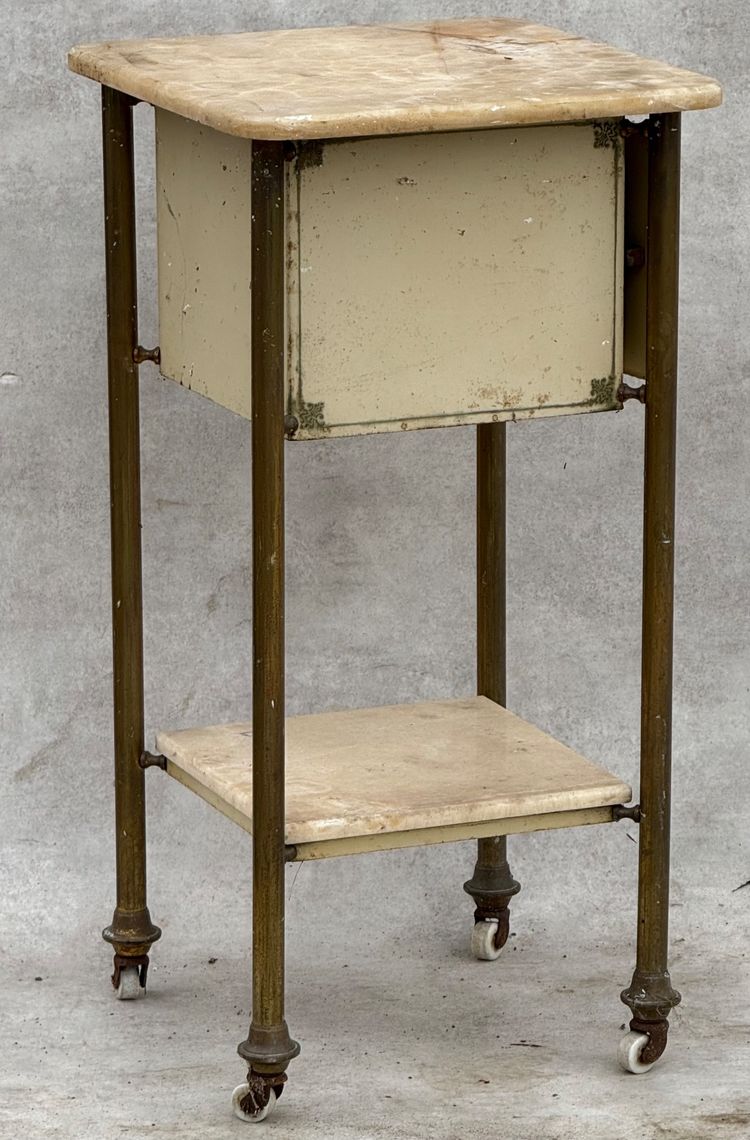 Table de chevet