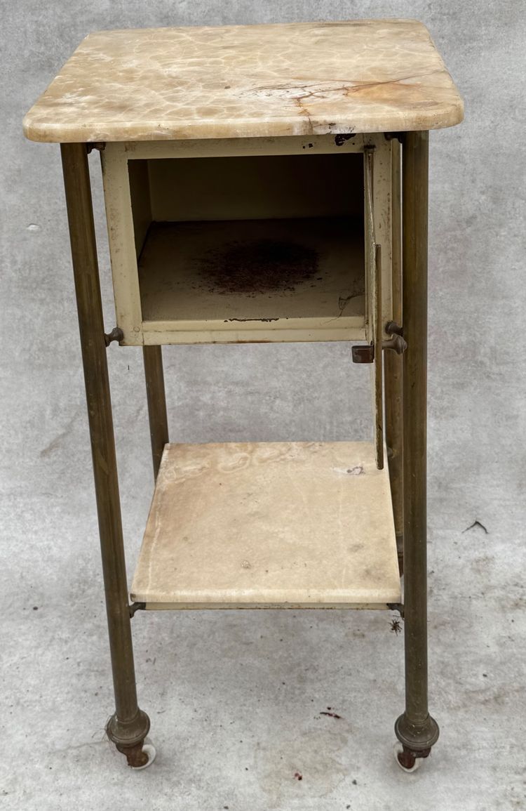 Table de chevet