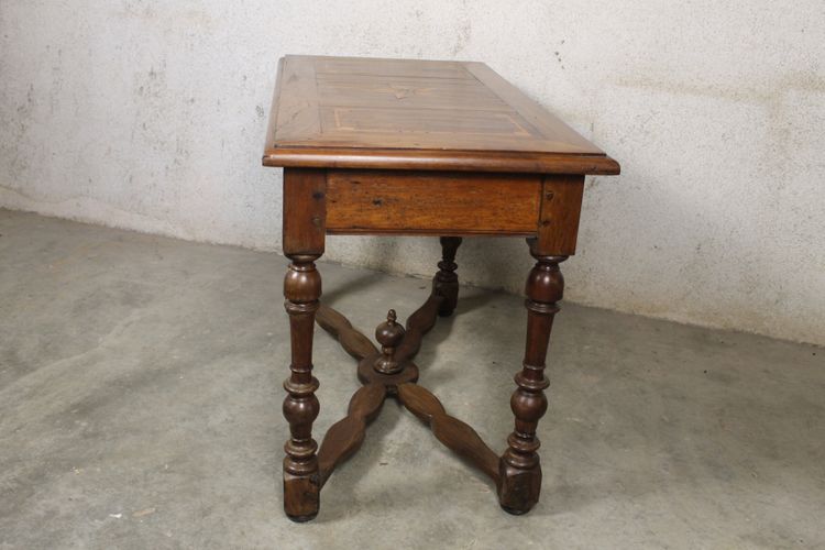 Table à écrire bureau de style Louis XIV époque 18ème en bois fruitier et marqueterie