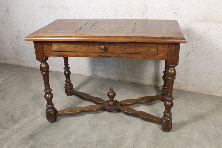 Table à écrire bureau de style Louis XIV époque 18ème en bois fruitier et marqueterie