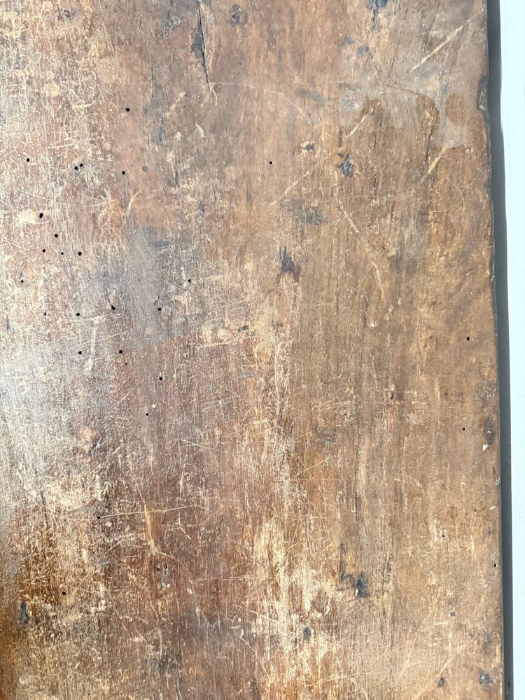 Petite table ancienne en noyer et châtaignier, XVIIIe siècle, 82x62cm
