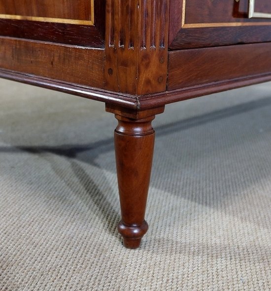  Commode Scriban Louis XVI en Acajou et Bois précieux – XVIIIe 