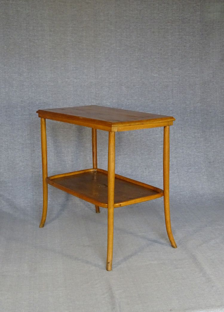 Table d'appoint dites "servante" par Baumann 1926