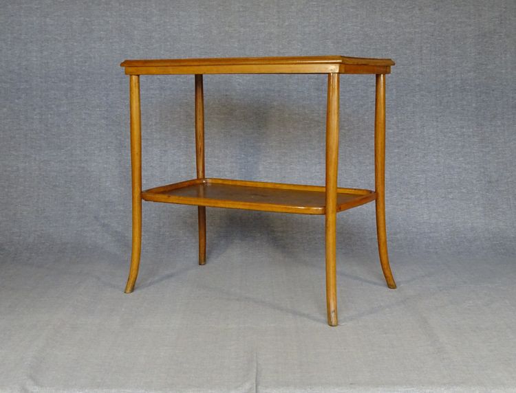 Table d'appoint dites "servante" par Baumann 1926