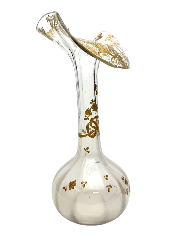 Baccarat - Vase à décor floral 