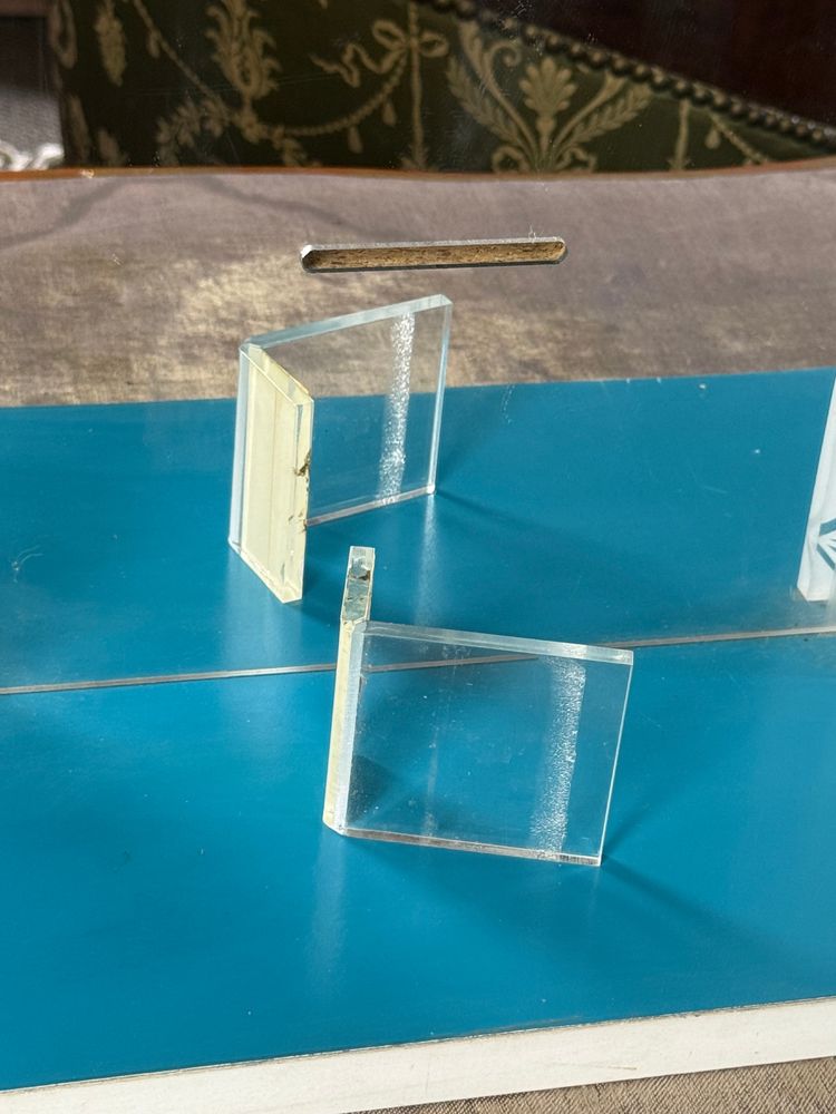 PRÉSENTOIR ANCIEN DE MAGASIN DE LA MARQUE LALIQUE EN PLEXIGLAS ET MIROIR