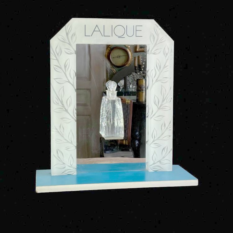 PRÉSENTOIR ANCIEN DE MAGASIN DE LA MARQUE LALIQUE EN PLEXIGLAS ET MIROIR