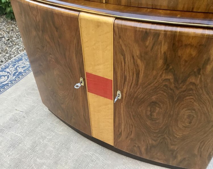 Art-Deco period system bar