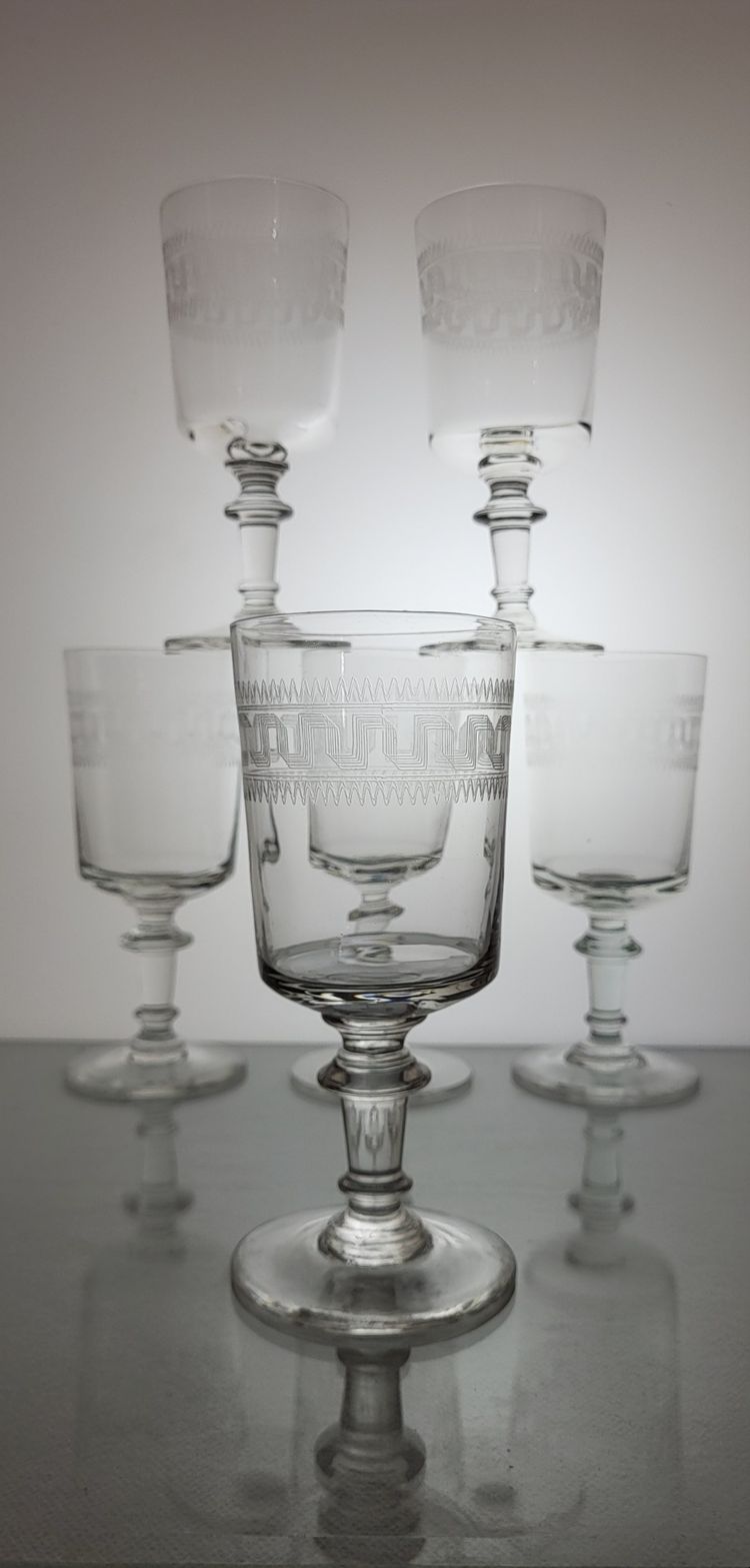 18 water/wine glasses Late 19th century