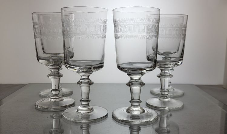 18 water/wine glasses Late 19th century