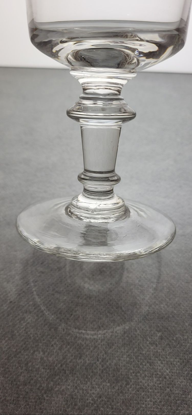 18 water/wine glasses Late 19th century
