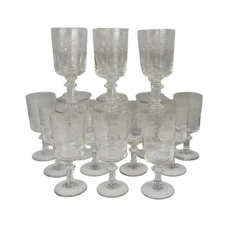 18 water/wine glasses Late 19th century