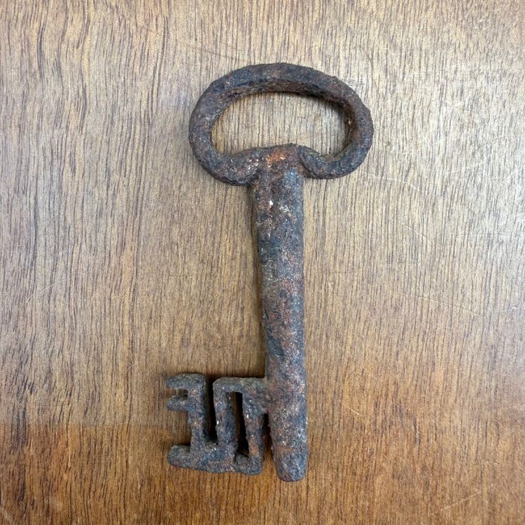 Clé Haute Époque en fer forgé