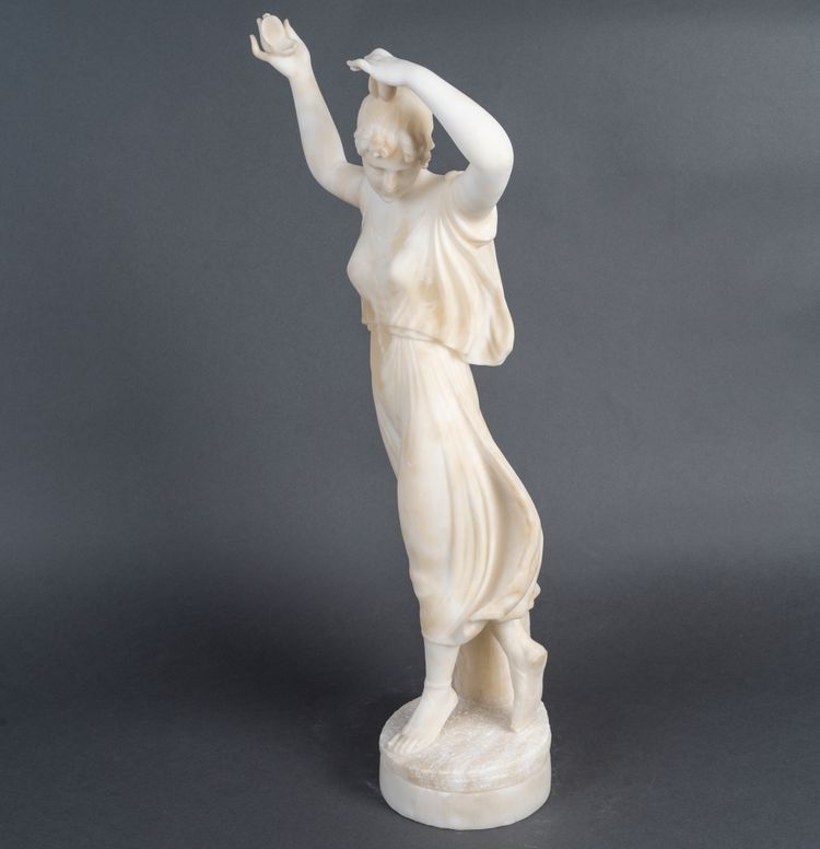 Scultura di donna in alabastro, fine XIX secolo