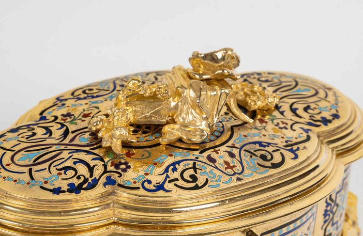 Un Coffret à Bijoux En Bronze Cloisonné, XIXème Siècle 
